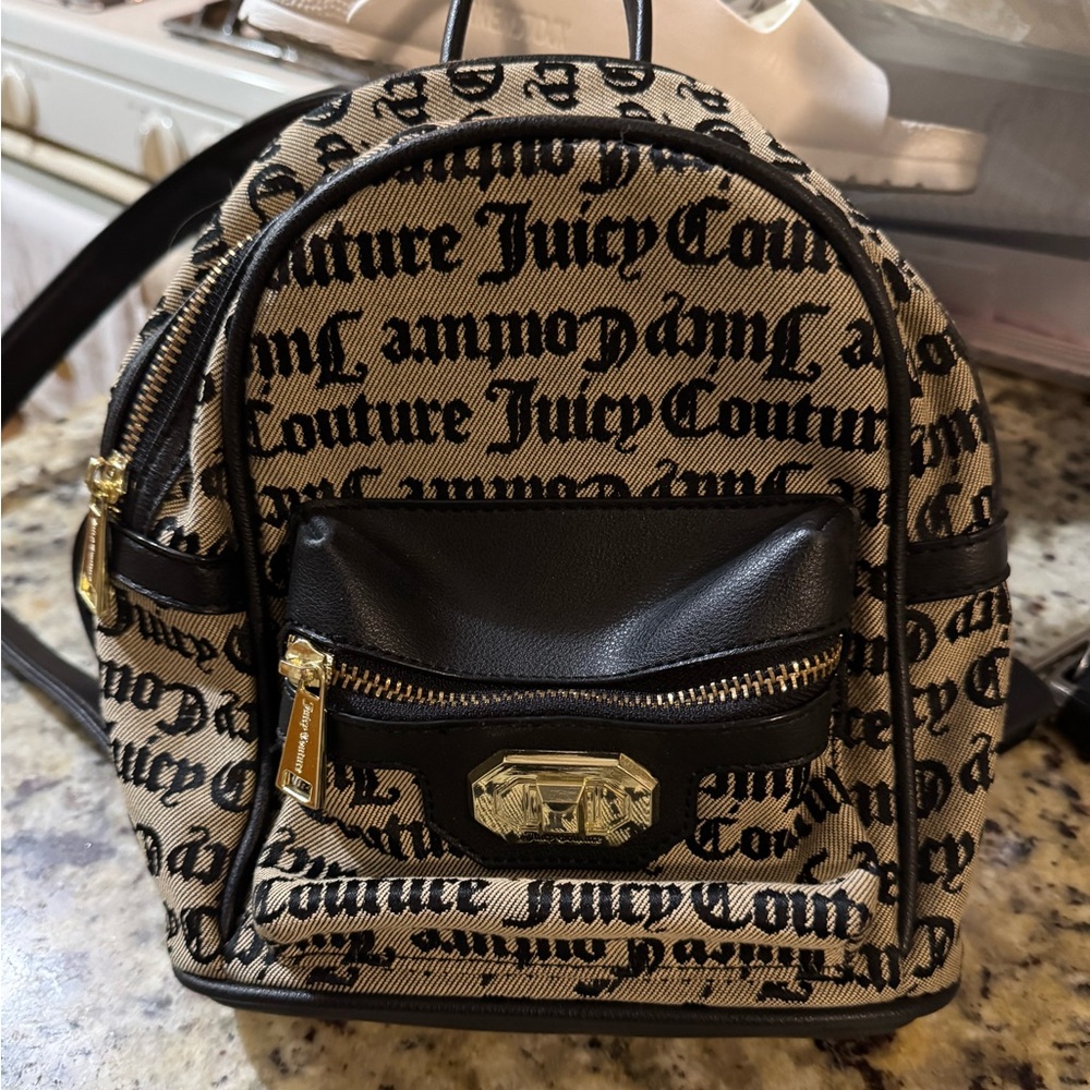 👑Juicy Couture Logo Print Backpack in Black and Cream👑 GREAT SHAPE